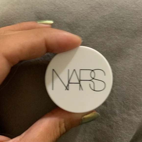 NARS LIGHT REFLECTING CONCEALER - Picture 3 of 5